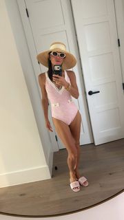 Bethenny Frankel feet photo 8