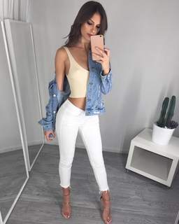 Betsy Alvarez feet photo 6