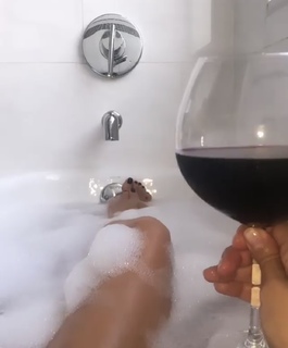 Betsy Alvarez feet photo 1