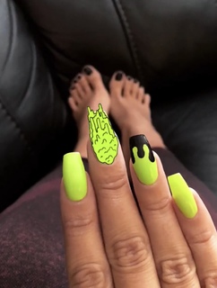 Betsy Alvarez feet photo 19