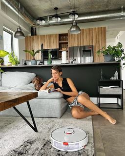 Betsy Alvarez feet photo 5