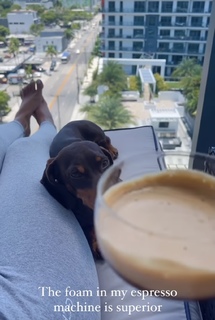 Betsy Alvarez feet photo 9