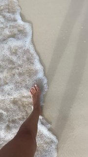 Betsy Alvarez feet photo 19