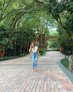 Betsy Alvarez feet photo 12