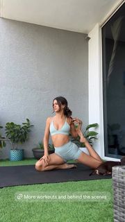 Betsy Alvarez feet photo 12