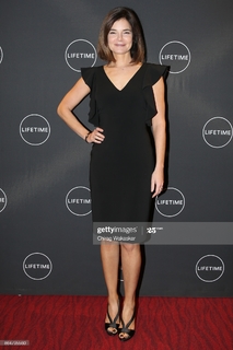 Betsy Brandt feet photo thumbnail
