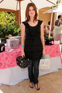 Betsy Brandt feet photo thumbnail