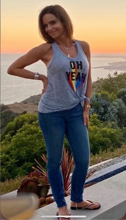 Betsy Russell feet photo 4