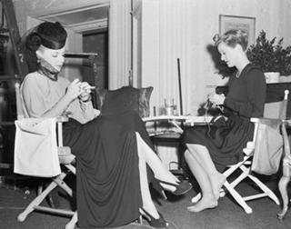 Bette Davis feet photo 19