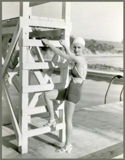 Bette Davis feet photo 12