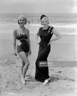 Bette Davis feet photo 15