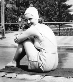 Bette Davis feet photo 2