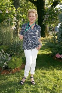 Bette Midler feet photo 14