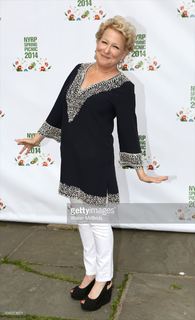Bette Midler feet photo 5