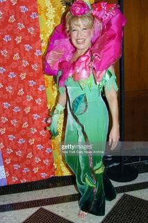 Bette Midler feet photo 5