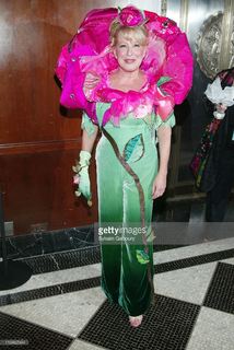 Bette Midler feet photo 4