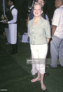 Bette Midler feet photo 5