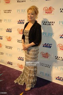 Bette Midler feet photo 16