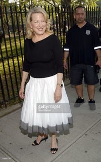 Bette Midler feet photo 13
