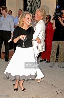Bette Midler feet photo 3