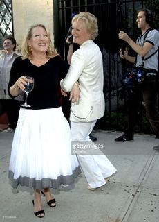 Bette Midler feet photo 1