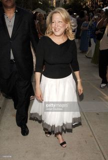 Bette Midler feet photo 19