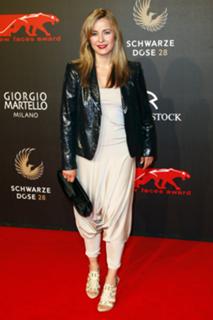 Bettina Kramer feet photo thumbnail