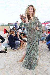 Bettina Kramer feet photo thumbnail