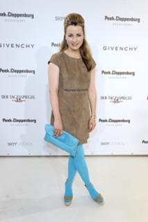 Bettina Kramer feet photo thumbnail