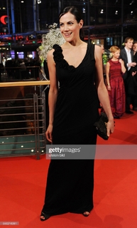 Bettina Zimmermann feet photo thumbnail