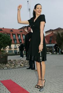 Bettina Zimmermann feet photo thumbnail