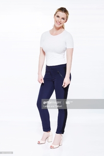 Betty Gilpin feet photo thumbnail