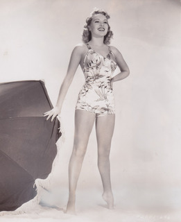 Betty Grable feet photo 17