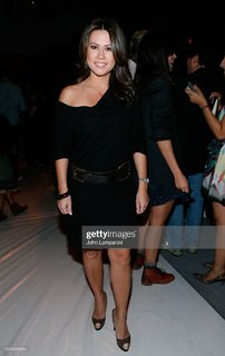 Betty Nguyen feet photo 8