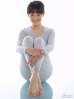 Betty Sun feet photo 1