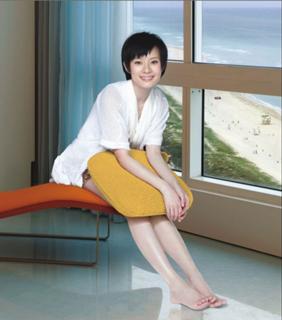 Betty Sun feet photo 9