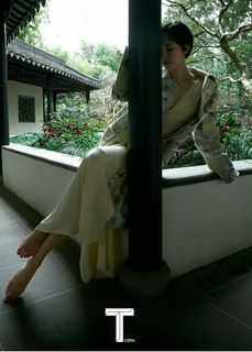 Betty Sun feet photo 4