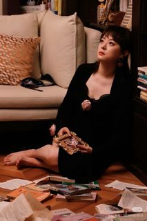 Betty Sun feet photo 11