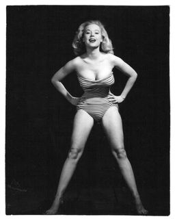 Betty Weider feet photo 3