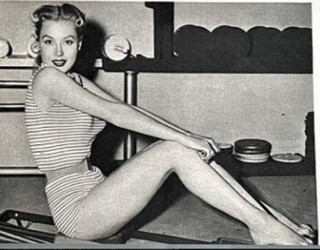 Betty Weider feet photo 7