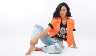 Betül Demir feet photo 9