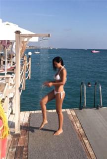Betül Demir feet photo 8