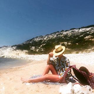 Betül Demir feet photo 3