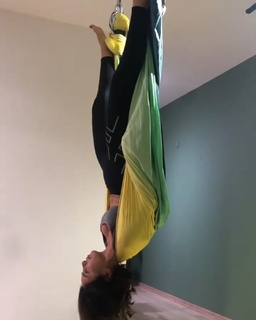 Betül Demir feet photo 16
