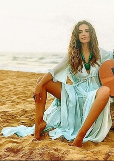 Betül Demir feet photo 9