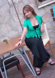 Betül Demir feet photo 1