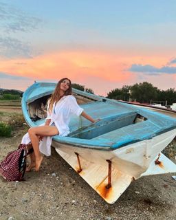 Betül Demir feet photo 7