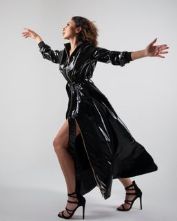 Betül Demir feet photo 3