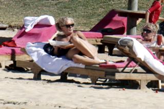 Beverley Callard feet photo 12