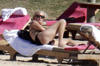 Beverley Callard feet photo 10